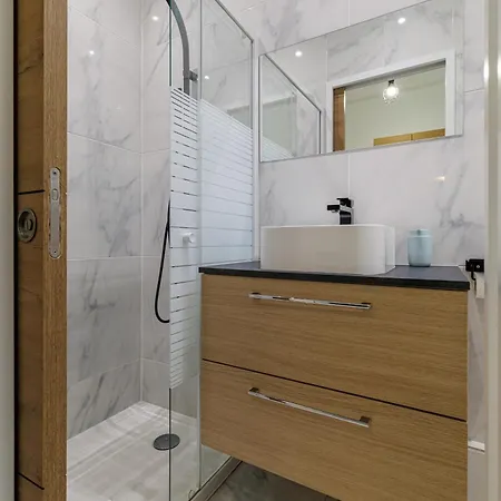 Fossan - 3p Avec Terrasse - Centre Et Proche Appartement *